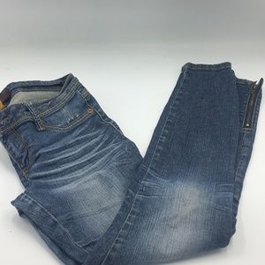 Domaine distressed Blue Jeans size 3